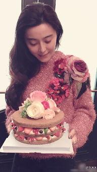 娱乐吃瓜酱生日拍照,欢乐氛围感染众人